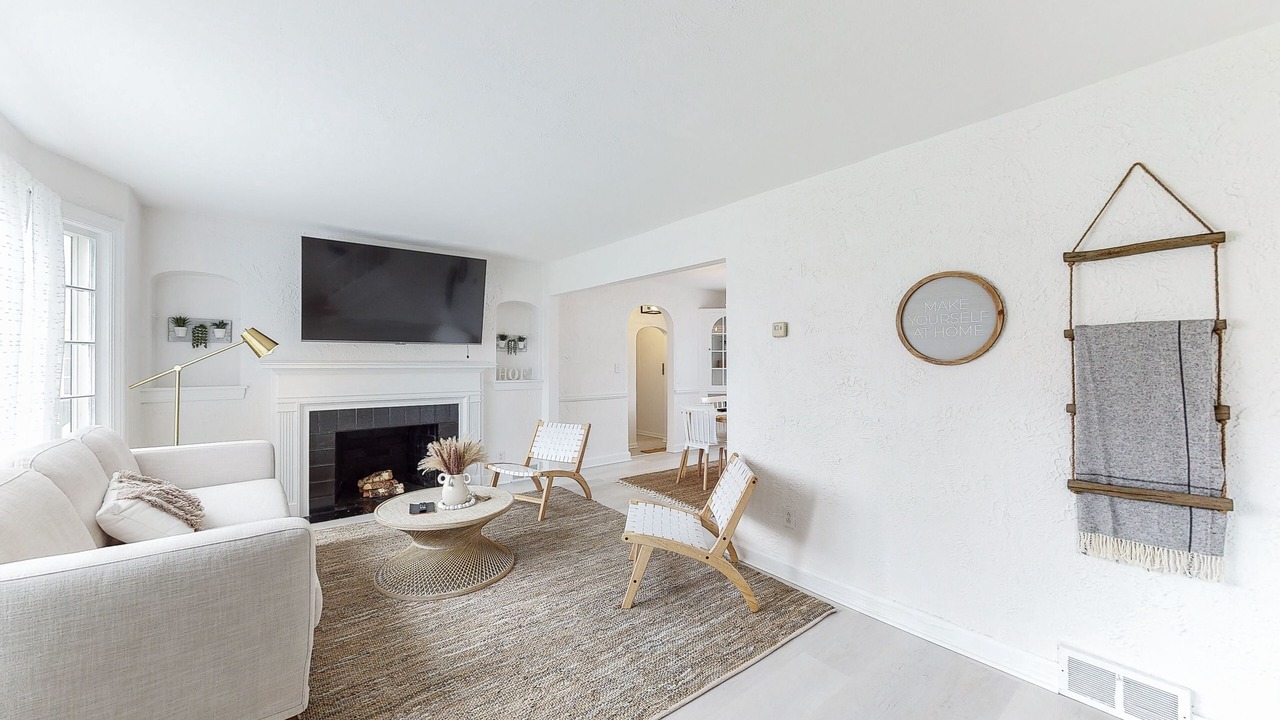 Photo of Livingroom in Canton