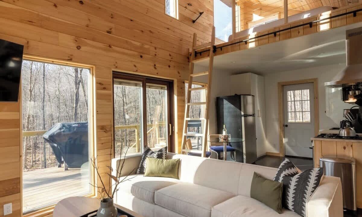 Photo of Livingroom in Roscoe