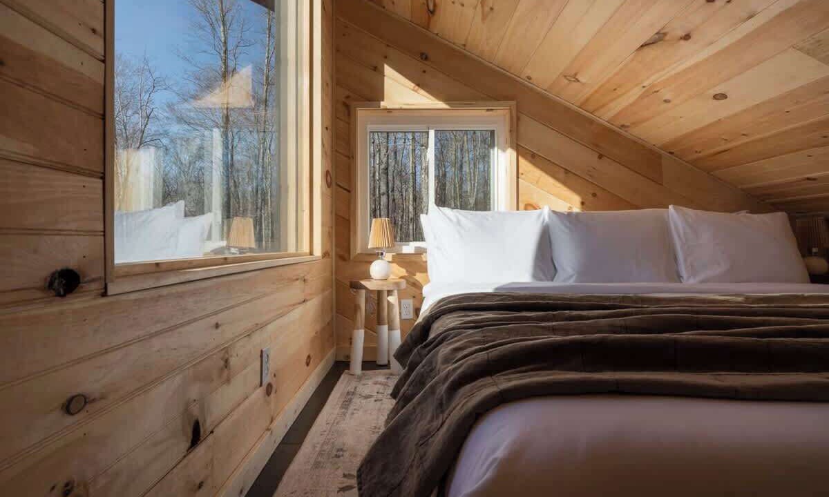 Photo of Bedroom in Roscoe