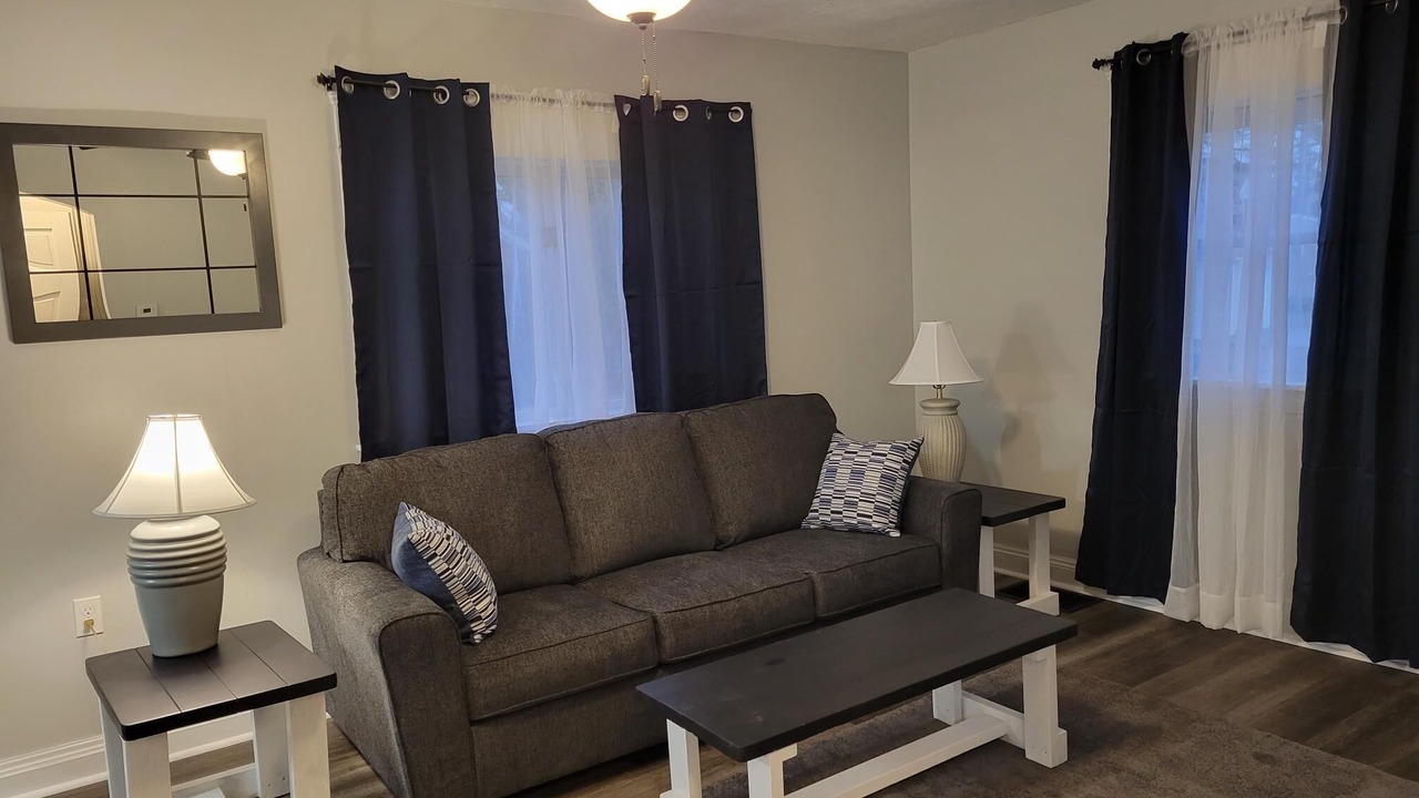 Photo of Livingroom in Conneaut