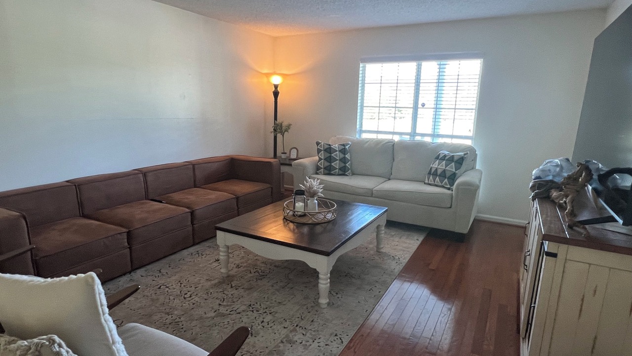 Photo of Livingroom in Ooltewah