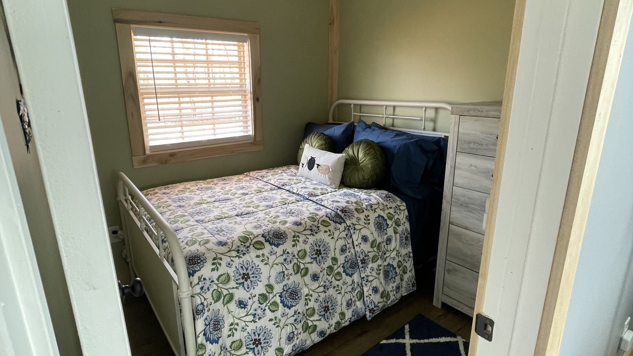 Photo of Bedroom in Albany