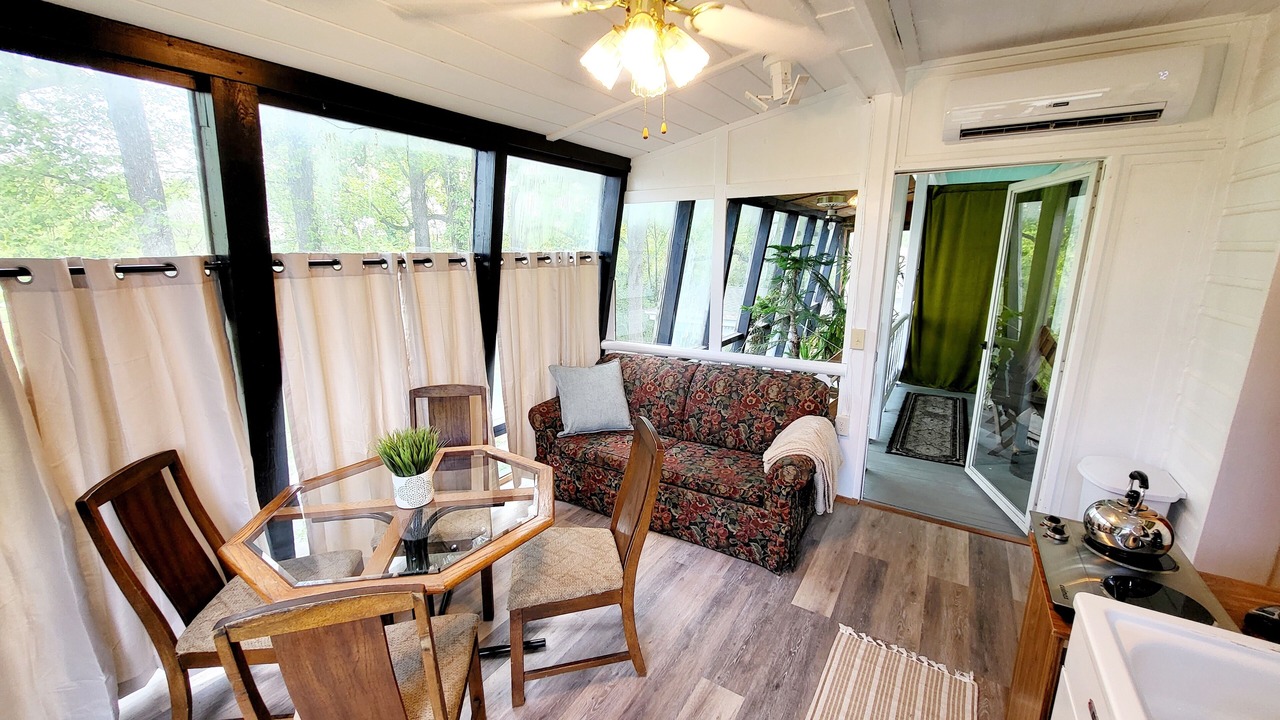 Photo of Livingroom in Frederick