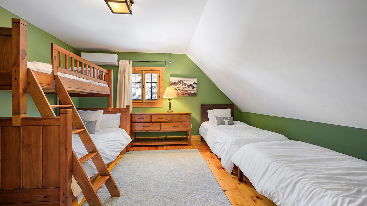 Photo of Bedroom in Ellicottville