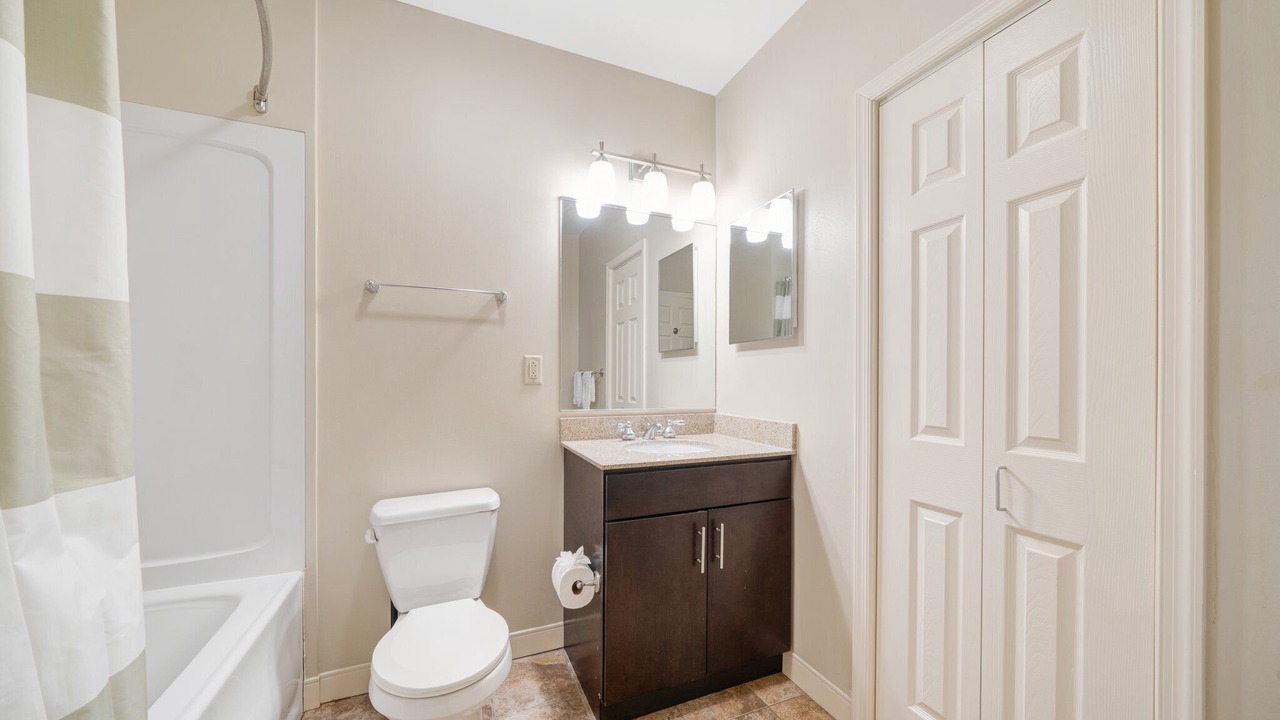 Photo of Bathroom in Downtown Pittsburgh