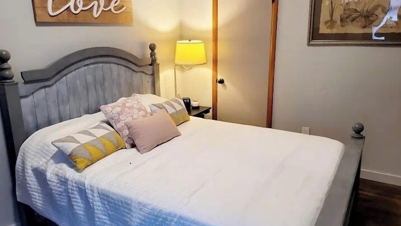 Photo of Bedroom in Emporium
