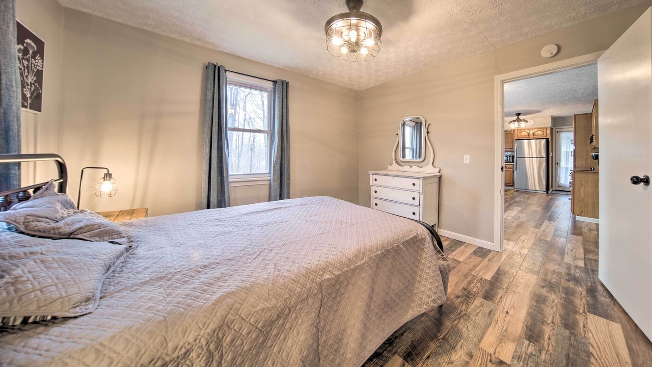 Photo of Bedroom in Meadville