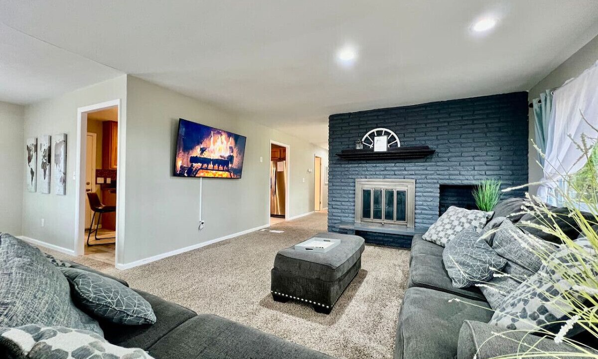 Photo of Livingroom in Colerain Township