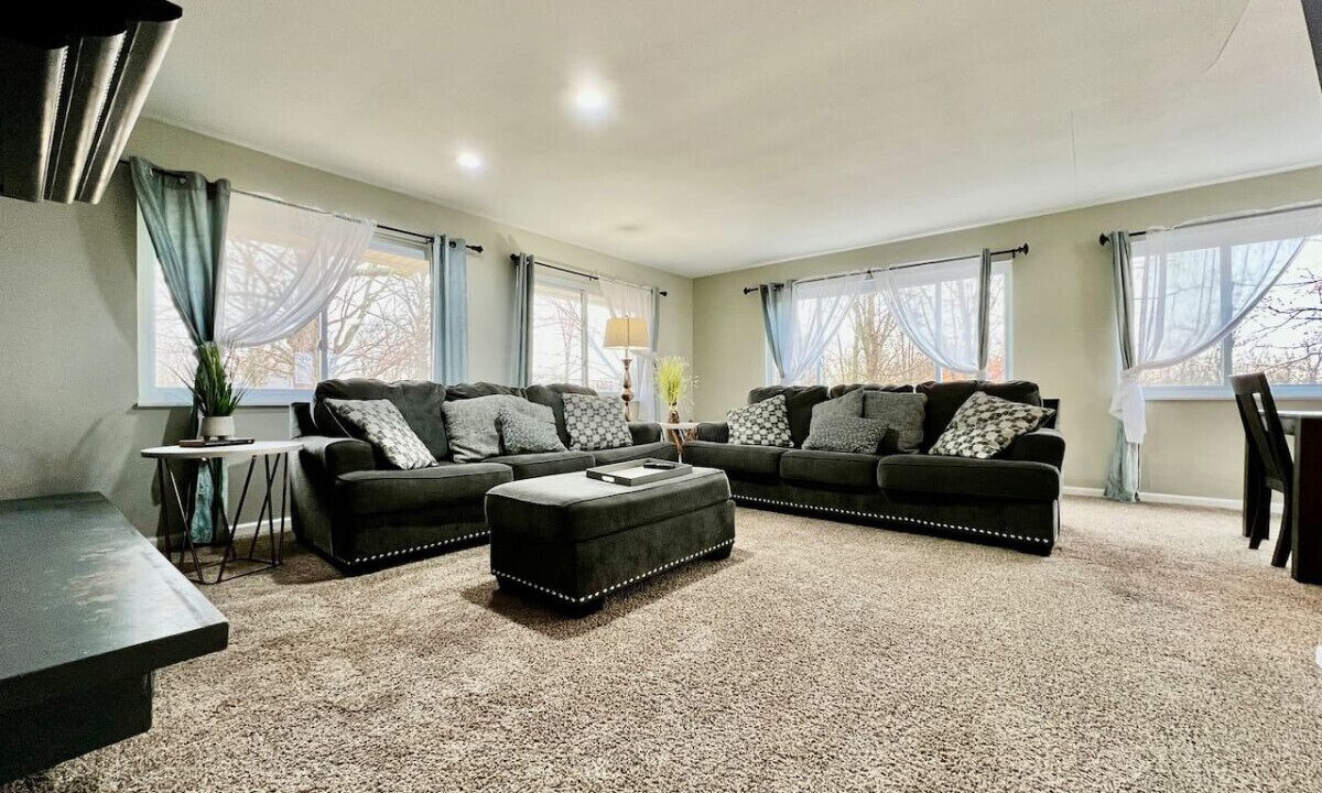 Photo of Livingroom in Colerain Township