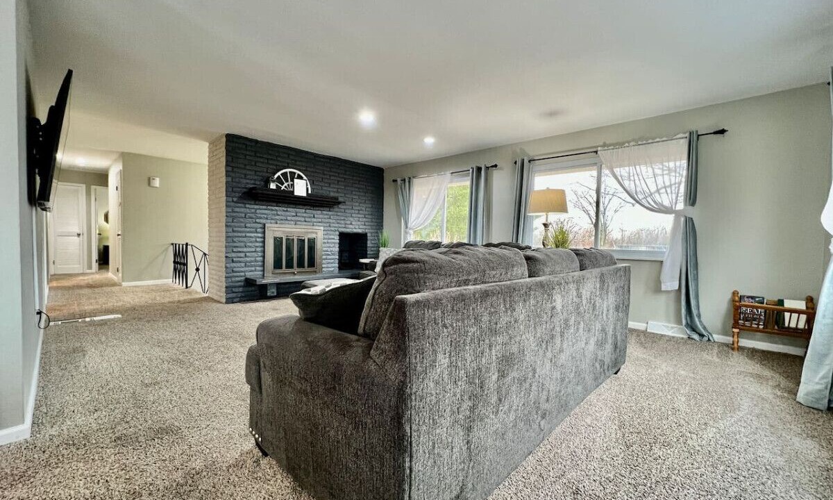 Photo of Livingroom in Colerain Township