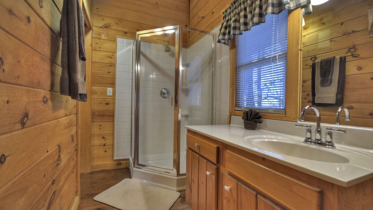 Photo of Bathroom in Ellijay