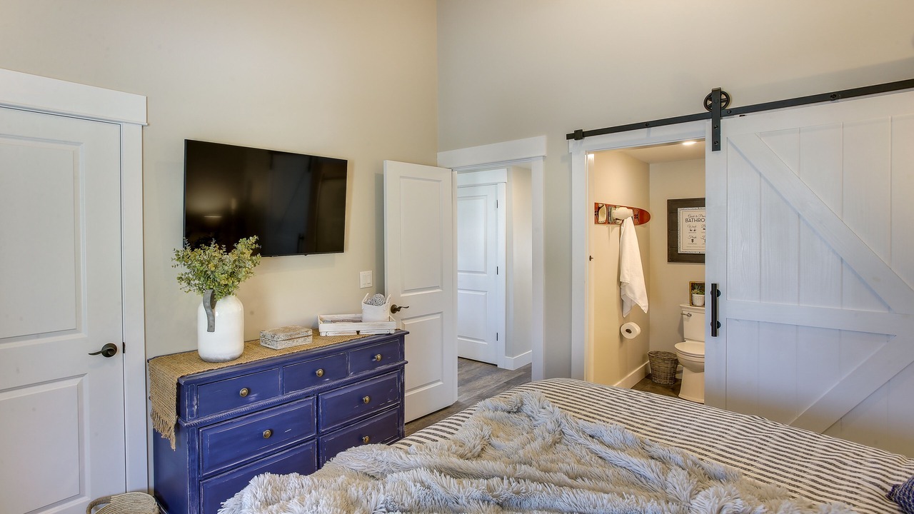 Photo of Bedroom in Byrdstown