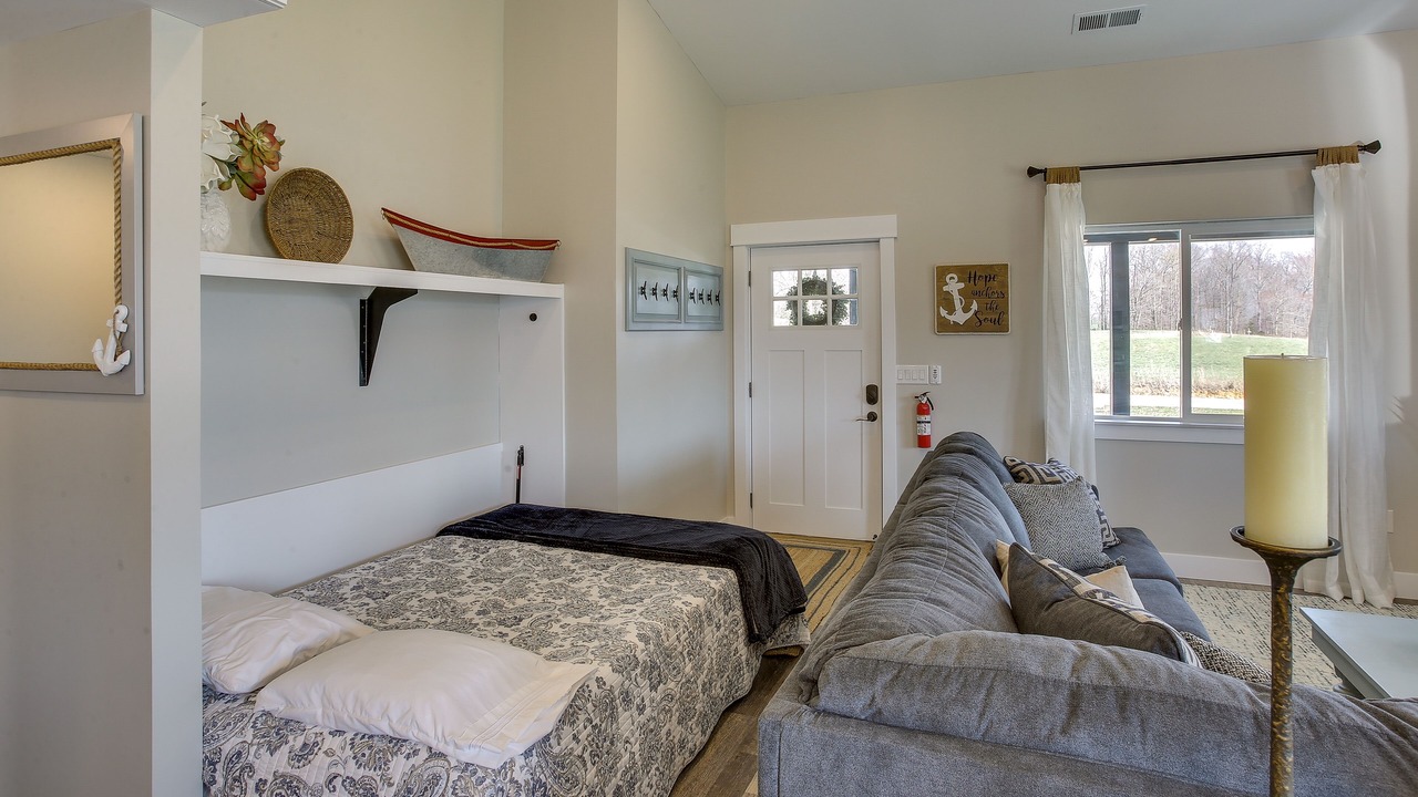 Photo of Bedroom in Byrdstown