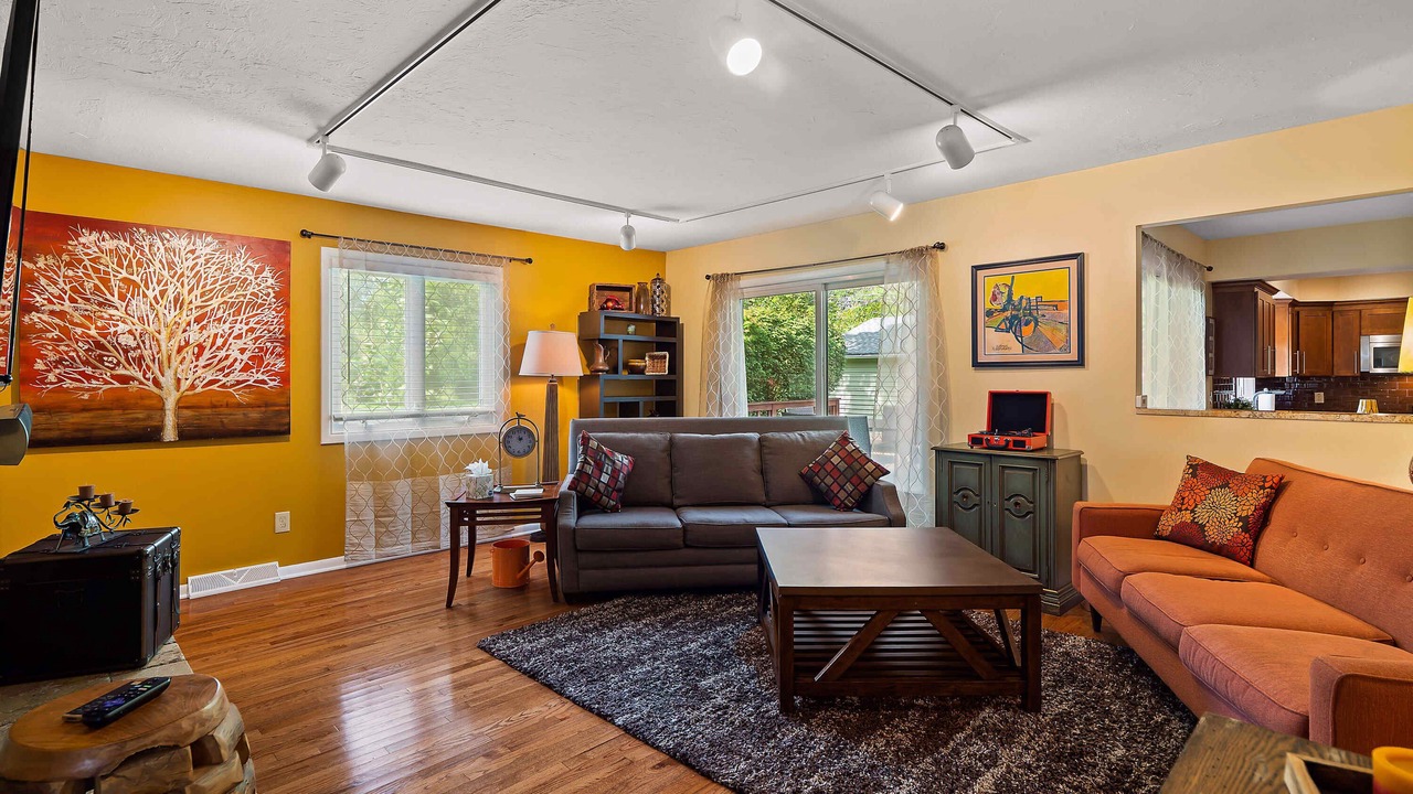 Photo of Livingroom in Pepper Pike