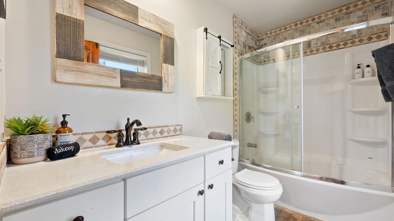 Photo of Bathroom in Keedysville