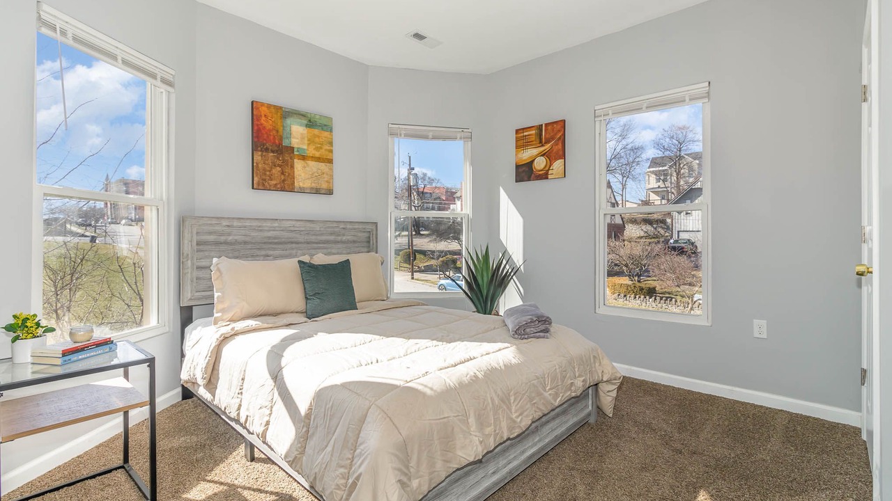 Photo of Bedroom in East Price Hill