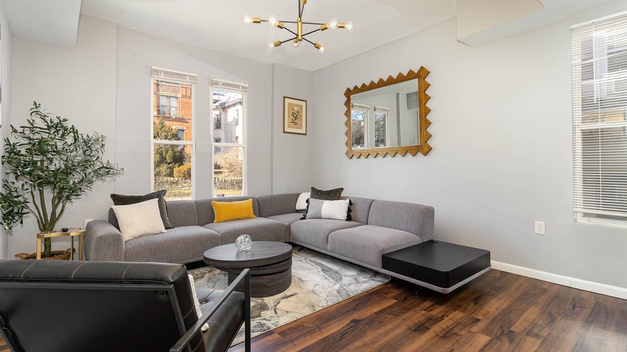 Photo of Livingroom in East Price Hill
