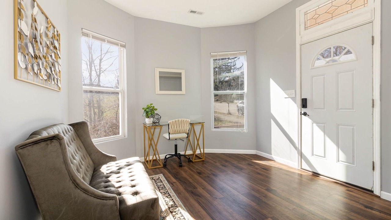 Photo of Livingroom in East Price Hill
