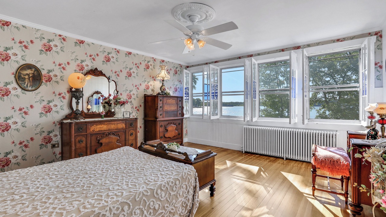 Photo of Bedroom in Orange Lake