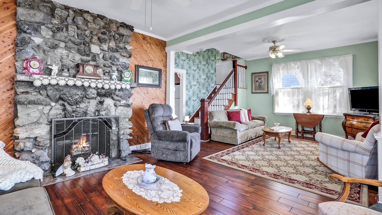 Photo of Livingroom in Orange Lake