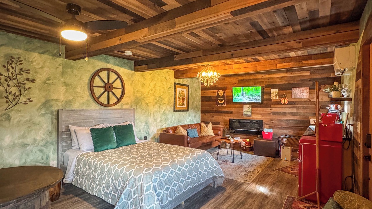 Photo of Bedroom in Creola