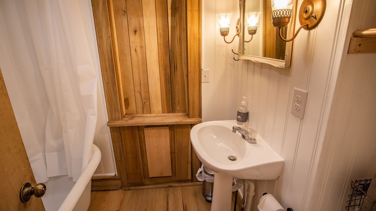 Photo of Bathroom in Ansted