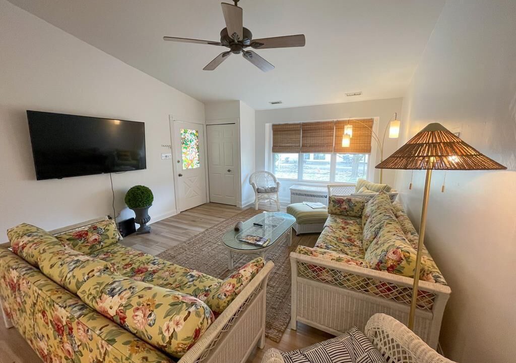 Photo of Livingroom in Village Green