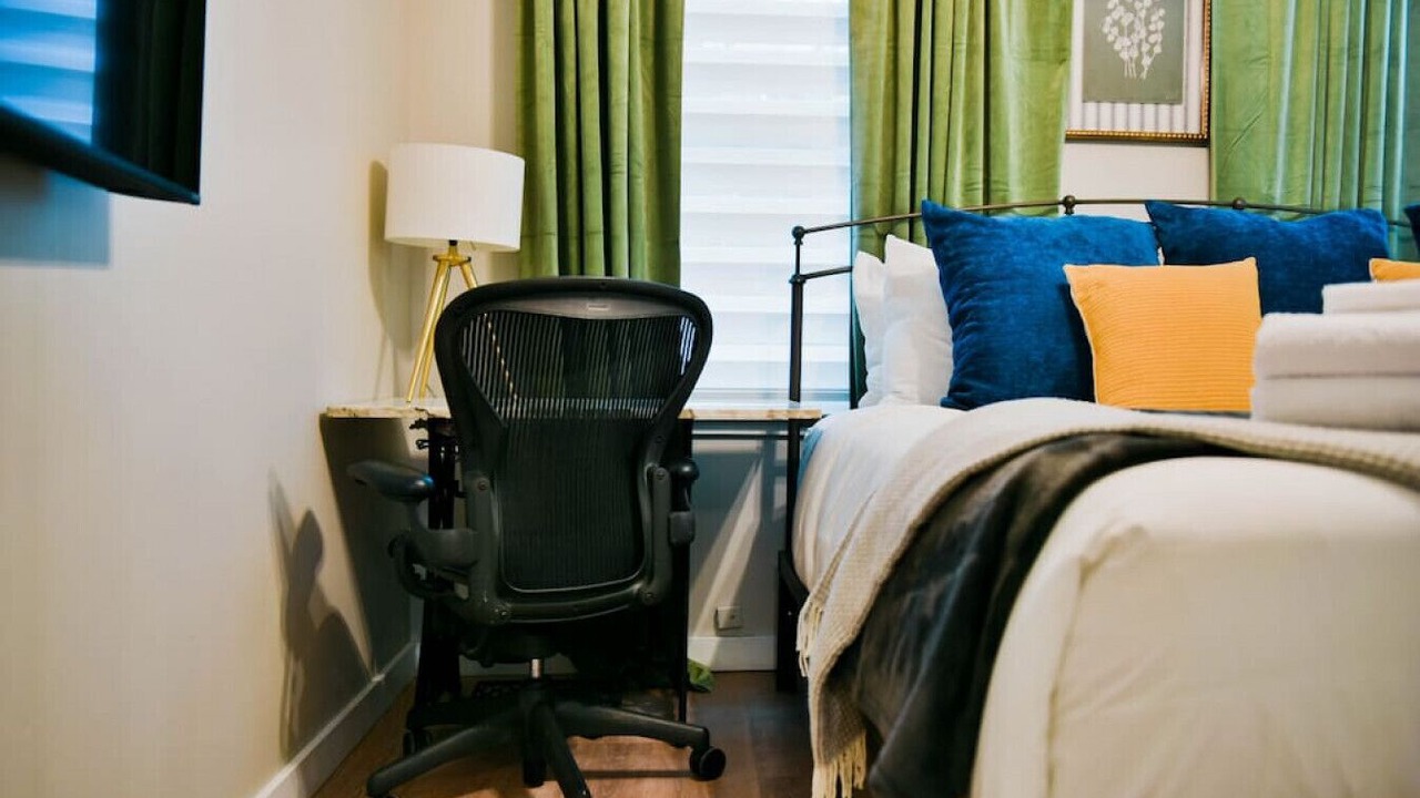 Photo of Bedroom in Lower Lawrenceville