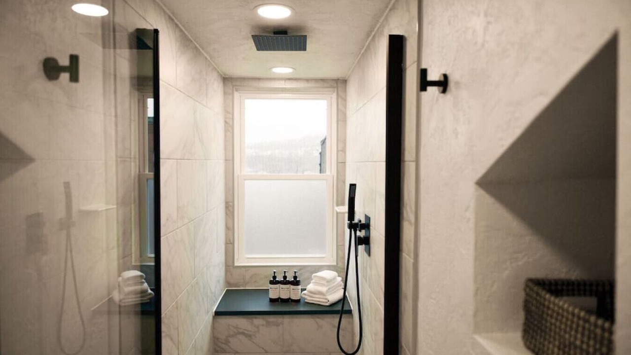 Photo of Bathroom in Lower Lawrenceville