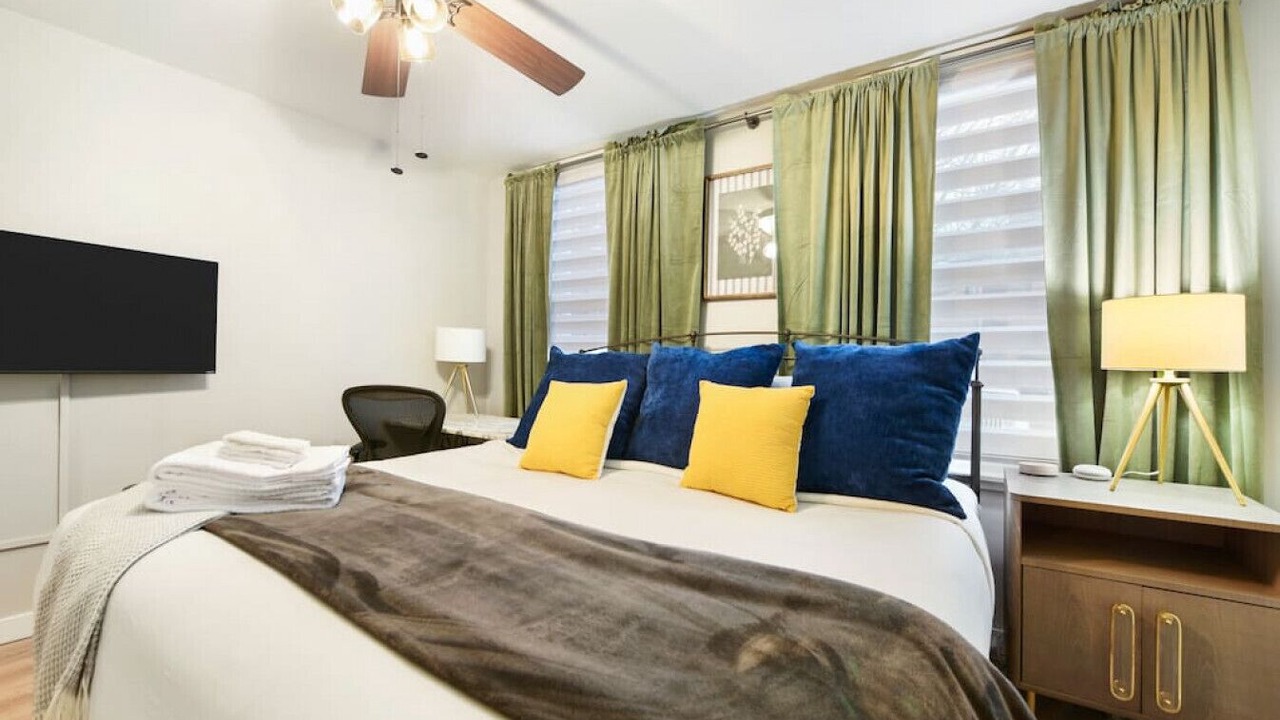 Photo of Bedroom in Lower Lawrenceville