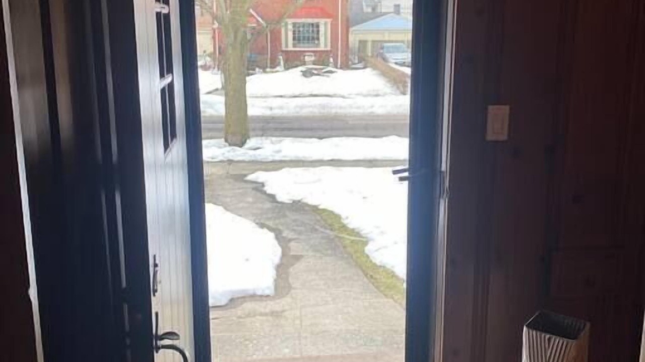 Photo of Bedroom in Euclid