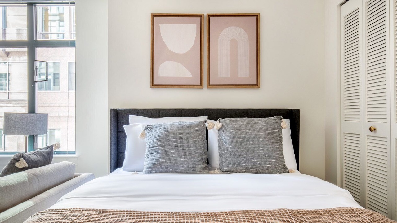 Photo of Bedroom in Penn Quarter