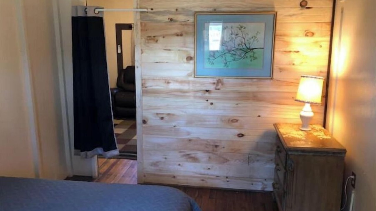 Photo of Bedroom in Manns Choice