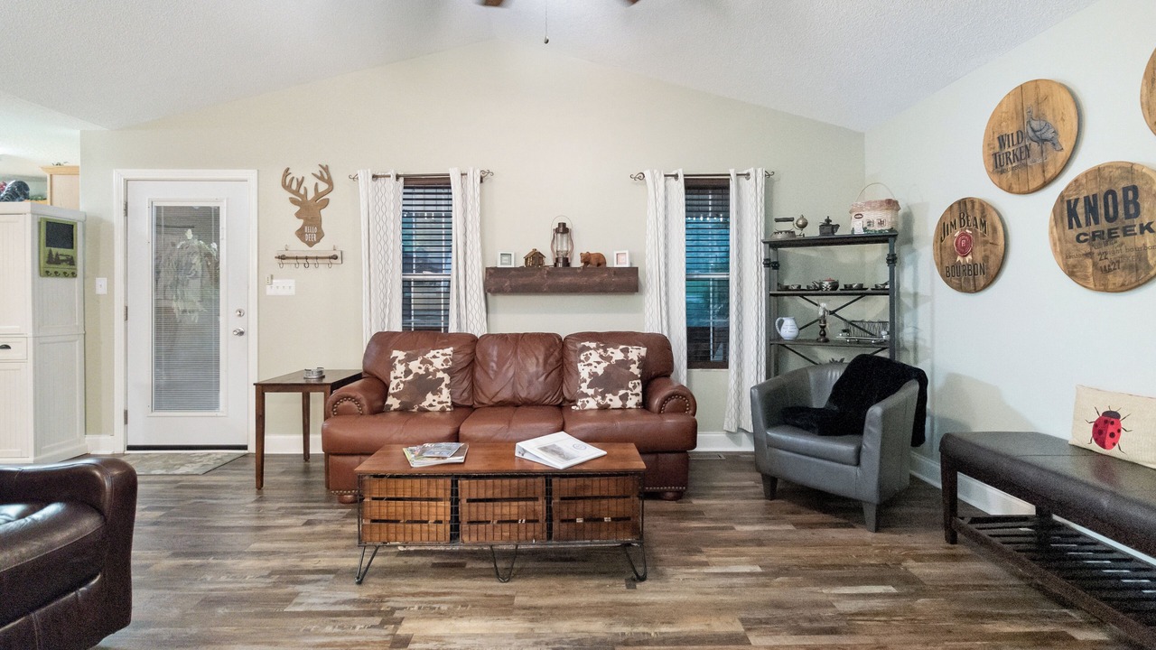 Photo of Livingroom in Sloans Valley