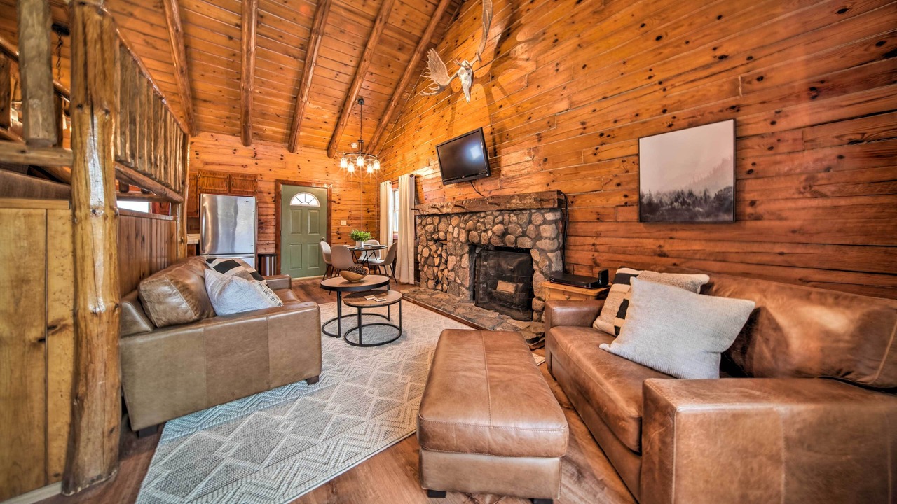 Photo of Livingroom in Cambridge Springs