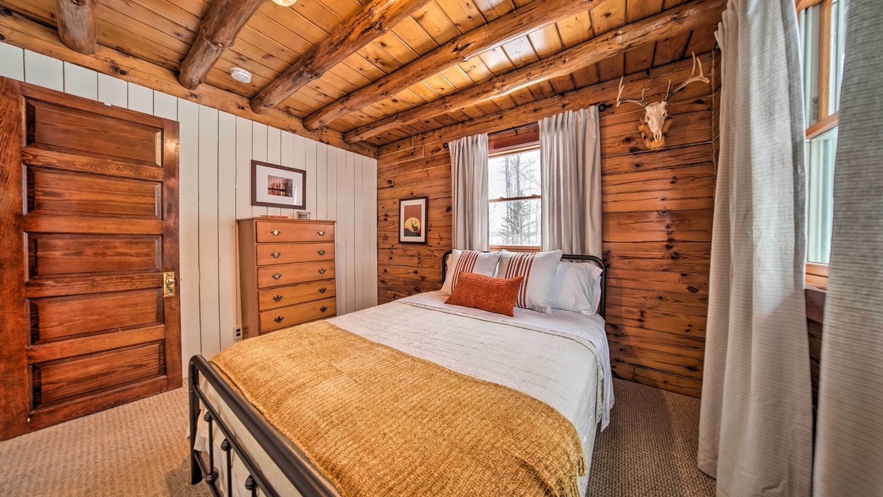 Photo of Bedroom in Cambridge Springs