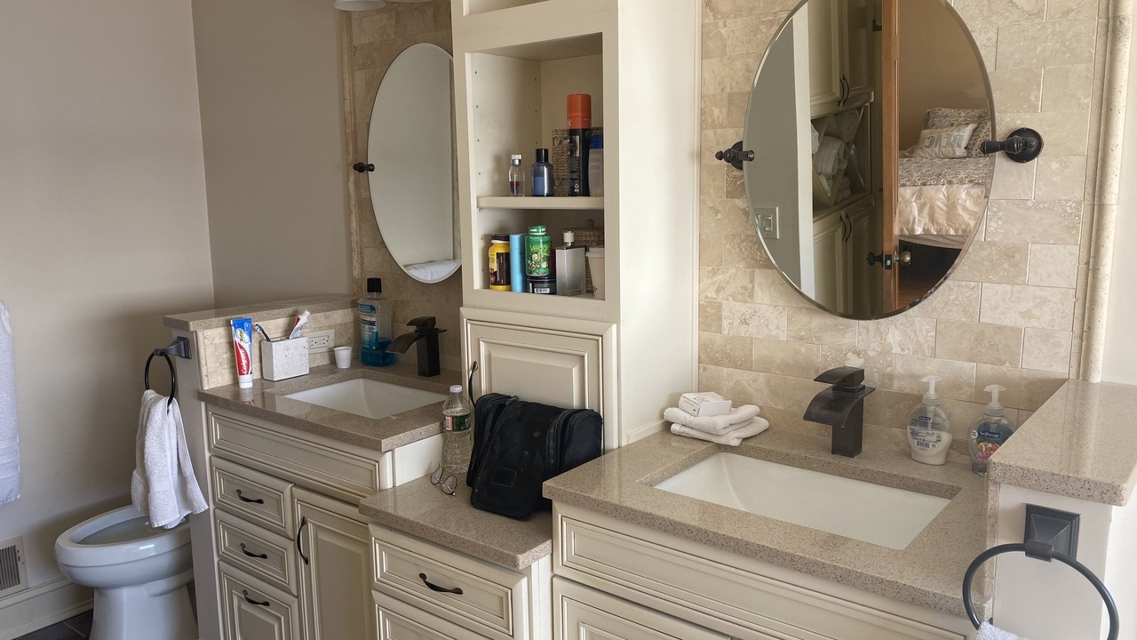 Photo of Bathroom in Brick