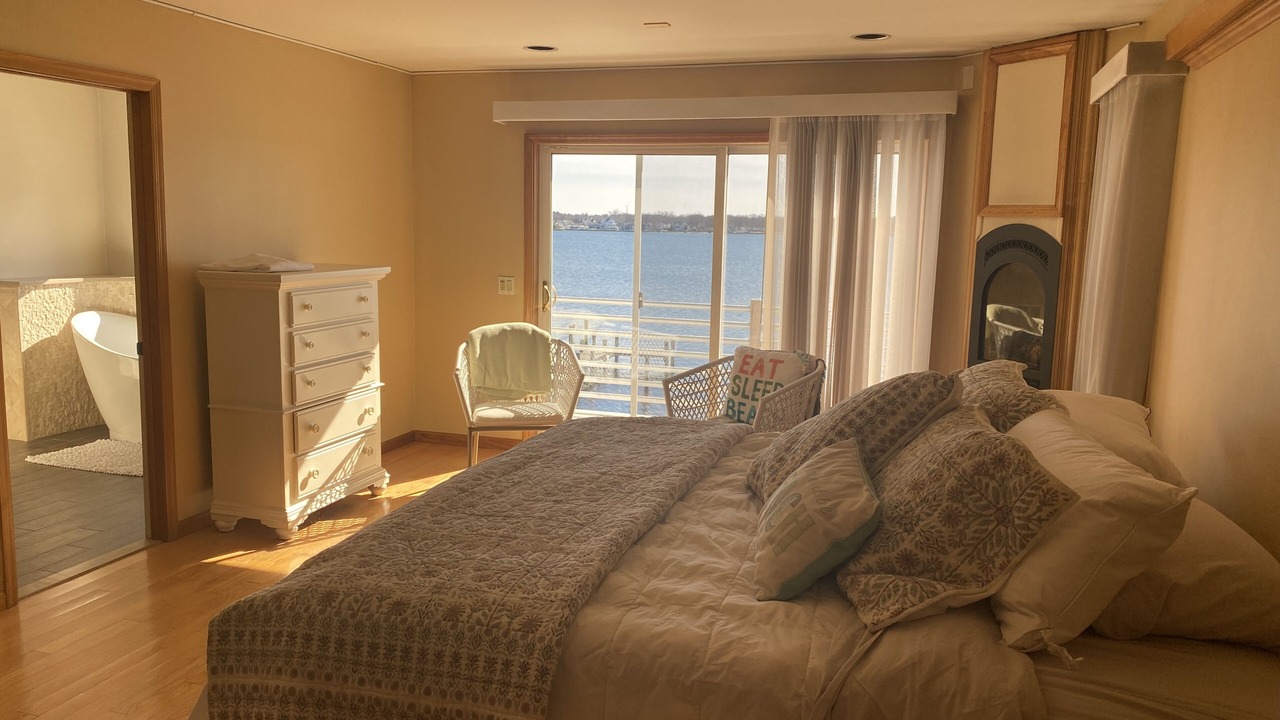 Photo of Bedroom in Brick