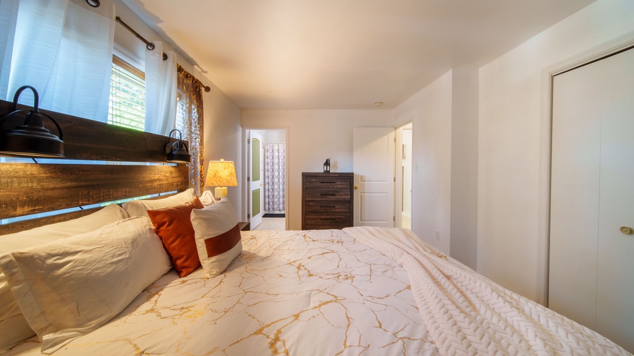 Photo of Bedroom in Neptune City