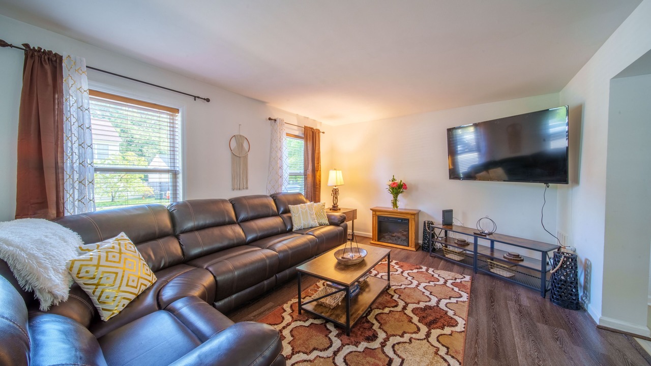 Photo of Livingroom in Neptune City