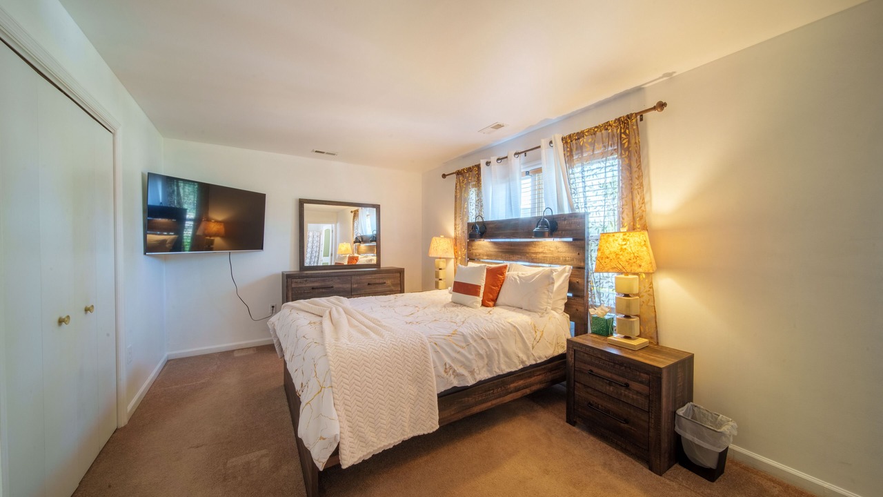 Photo of Bedroom in Neptune City