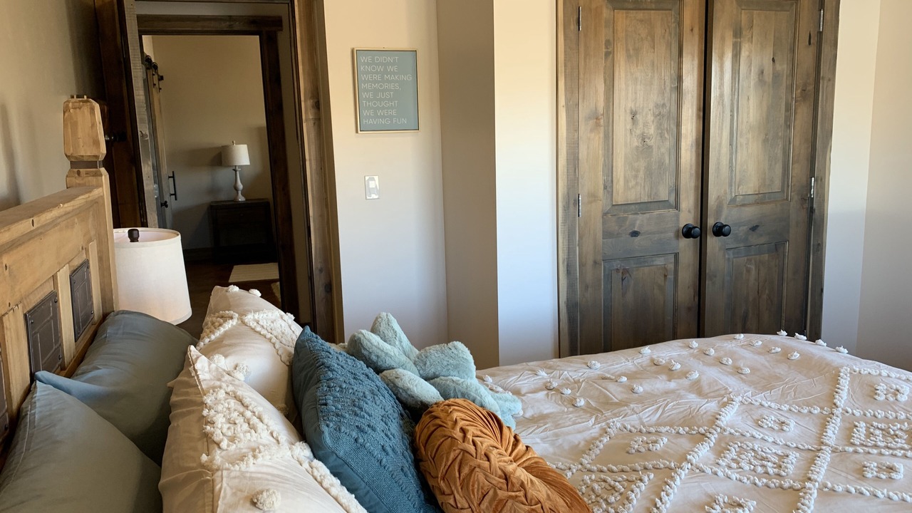 Photo of Bedroom in Green River