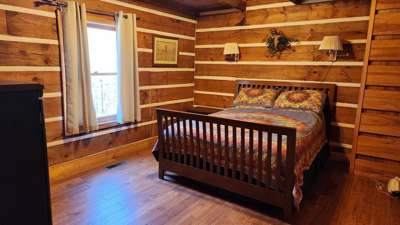 Photo of Bedroom in Jamestown