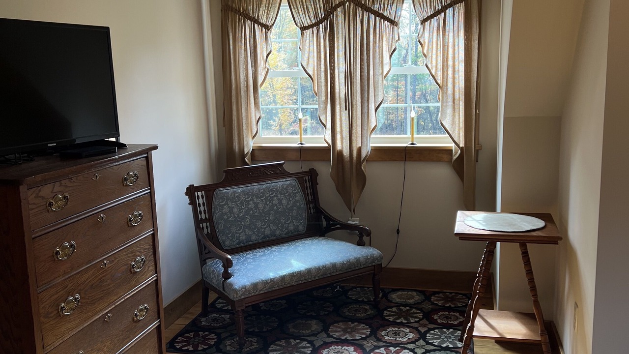 Photo of Bedroom in Zion