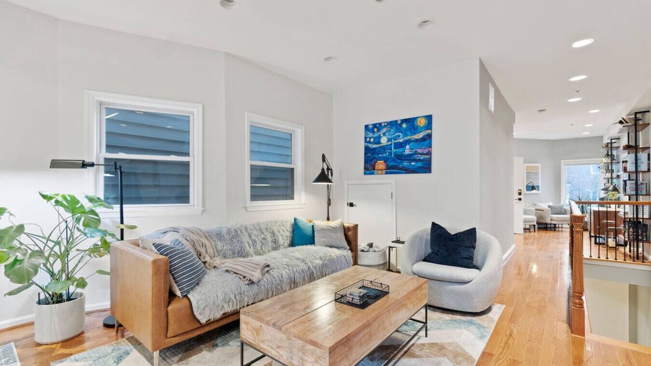 Photo of Livingroom in Shaw
