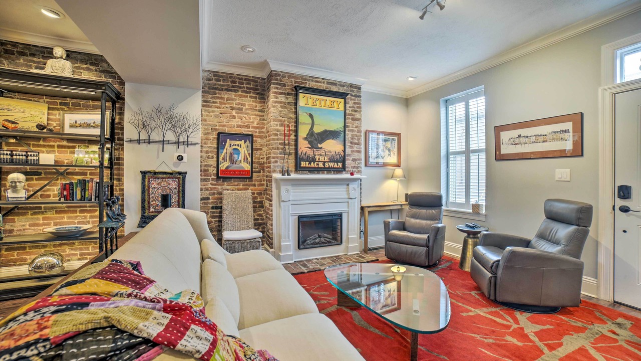Photo of Bedroom in Lower Lawrenceville
