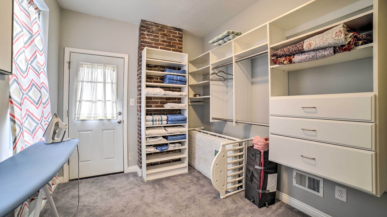 Photo of Bedroom in Lower Lawrenceville