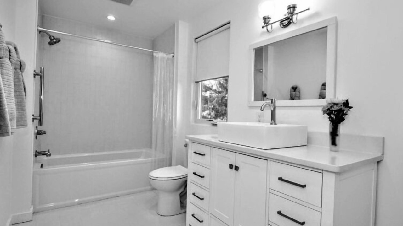 Photo of Bathroom in Elizabeth