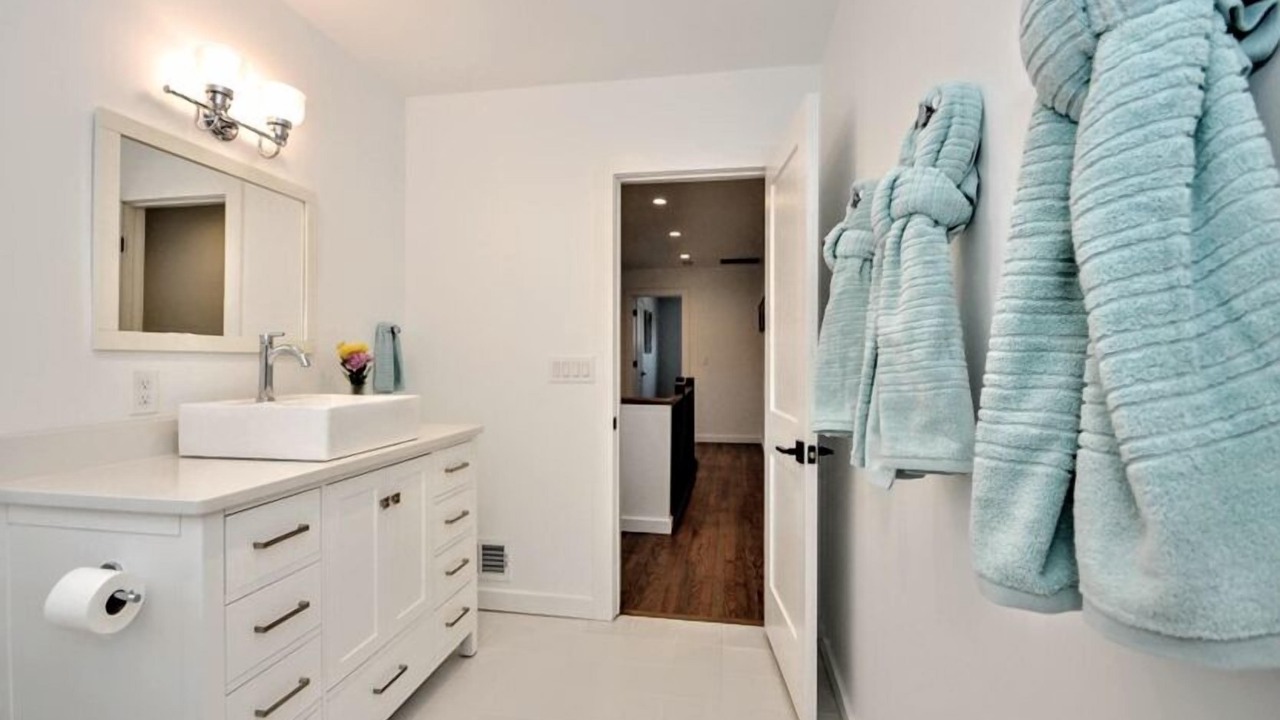 Photo of Bathroom in Elizabeth