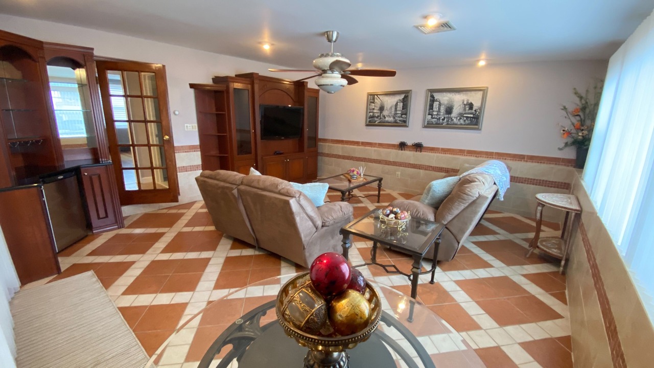 Photo of Livingroom in Forest Hill